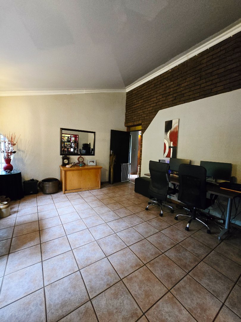 3 Bedroom Property for Sale in Flimieda North West